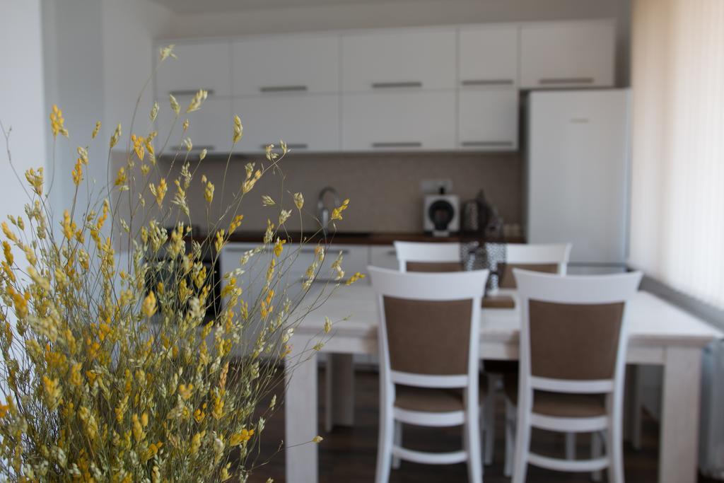 Square View Apartment Kazanlak Ngoại thất bức ảnh