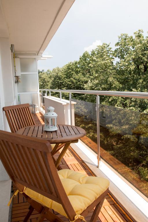 Square View Apartment Kazanlak Phòng bức ảnh