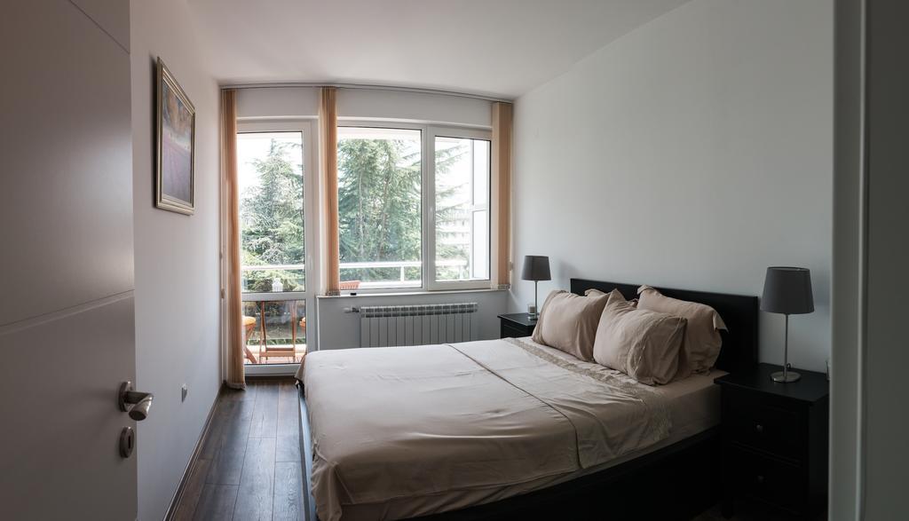 Square View Apartment Kazanlak Ngoại thất bức ảnh